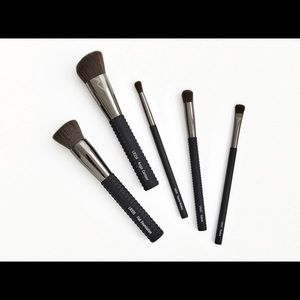Laruce Essential Brush set (5 brushes)